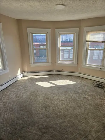 $2,200 | 159 Warren Avenue, Unit 2, Pawtucket, RI 02860