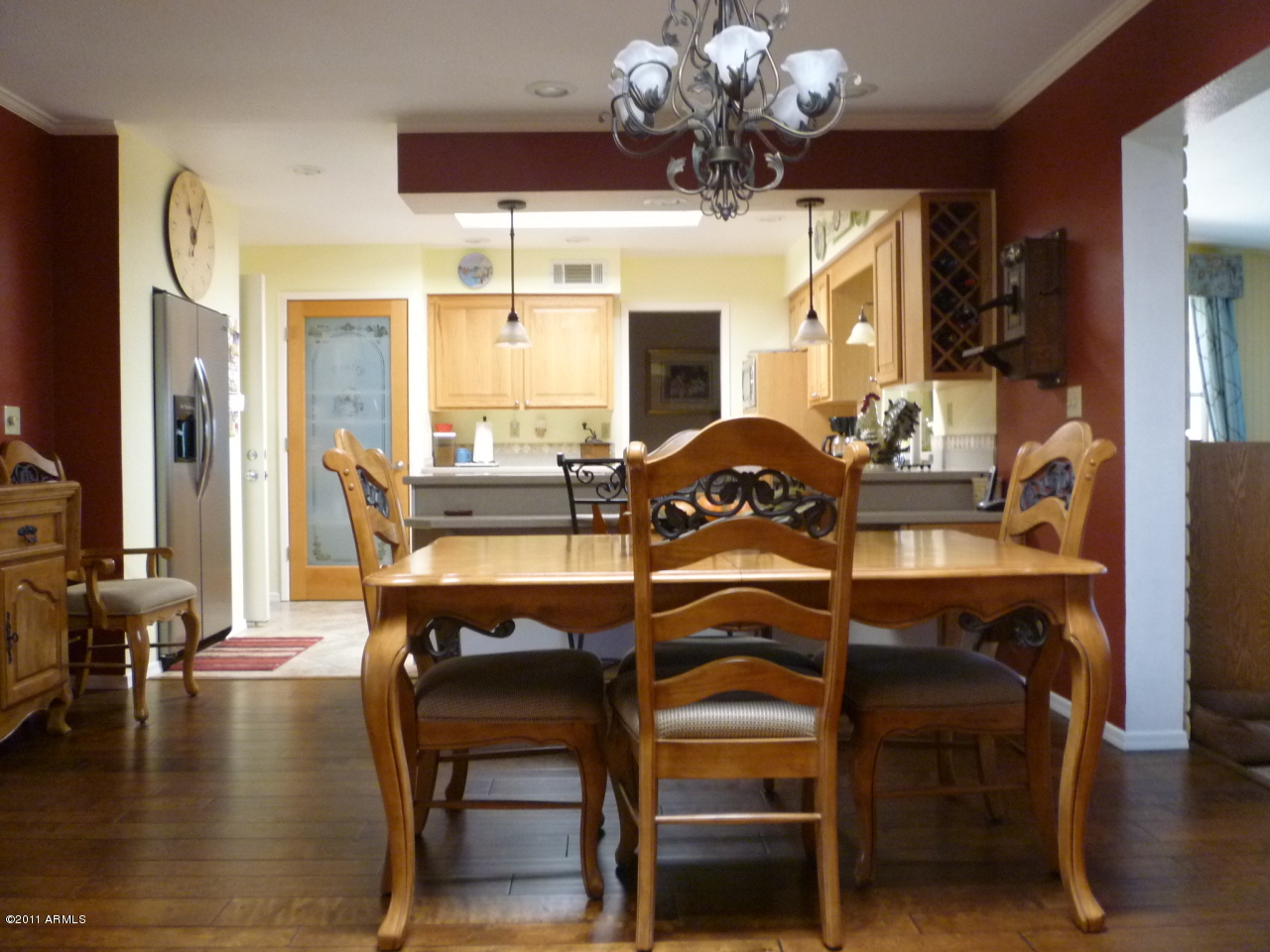 904 South Rochester Mesa, AZ 85206 - Photo 5 of 18 Kitchen 2 wtable