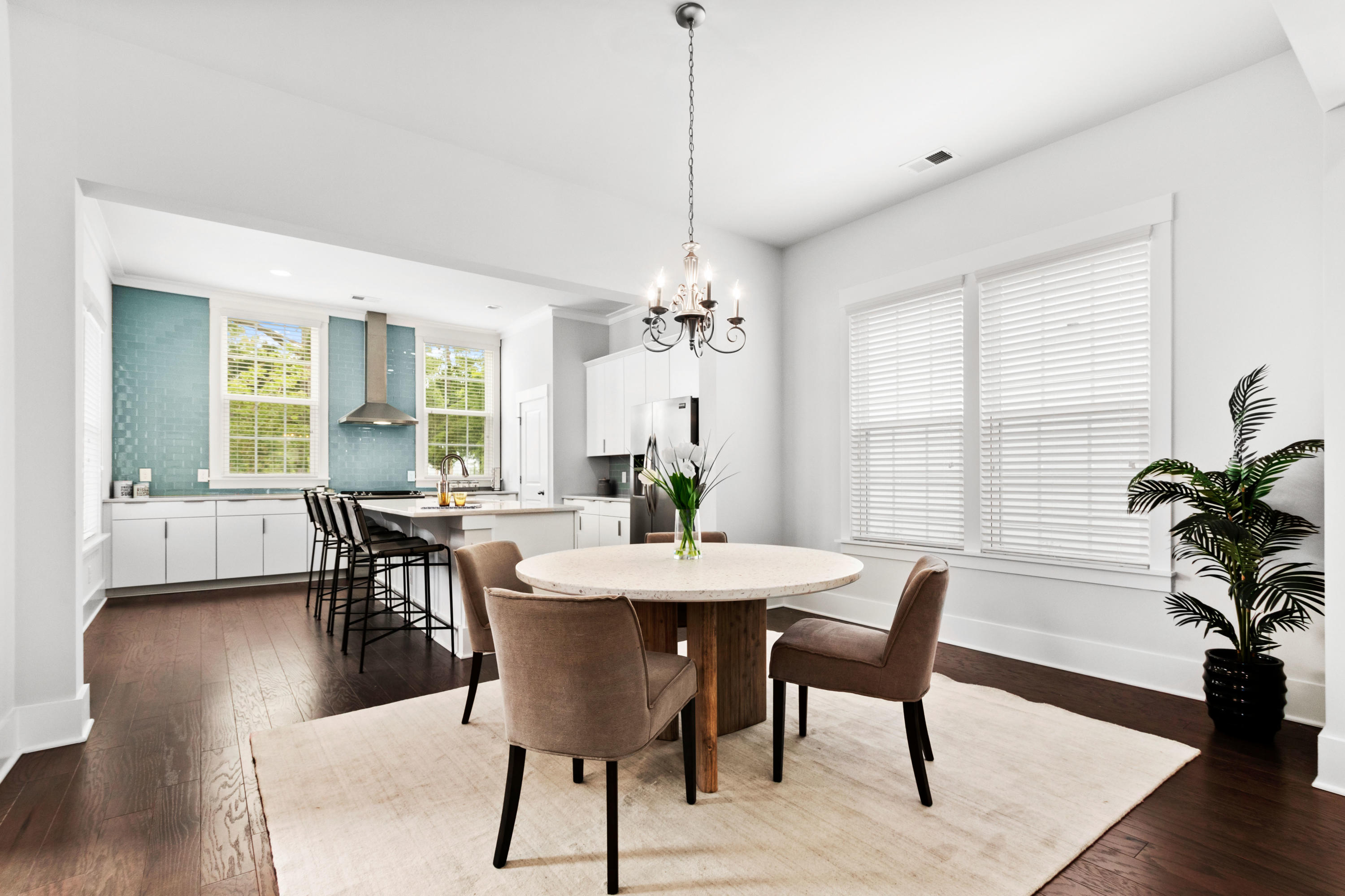1892 Fleming Woods Road Charleston, SC 29412 - Photo 5 of 33 1892 Fleming Dining Area