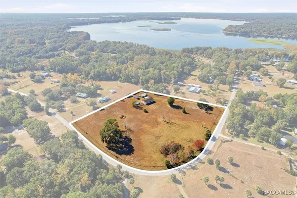 $379,500 | 11490 North Wahoo Trail, Dunnellon, FL 34433