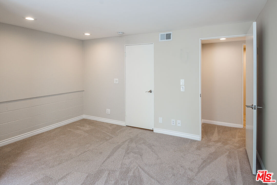 18057 Coastline Drive, Unit 5 Malibu, CA 90265 - Photo 14 of 20