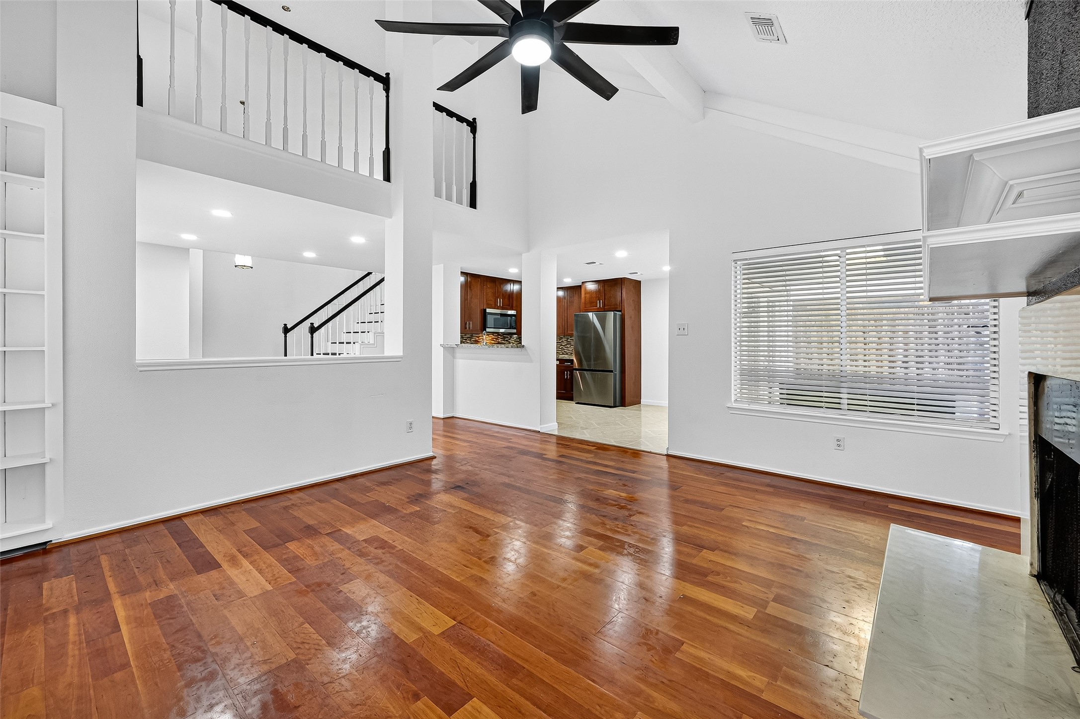 9610 West Withers Way Circle Houston, TX 77065 - Photo 15 of 45 Living Room