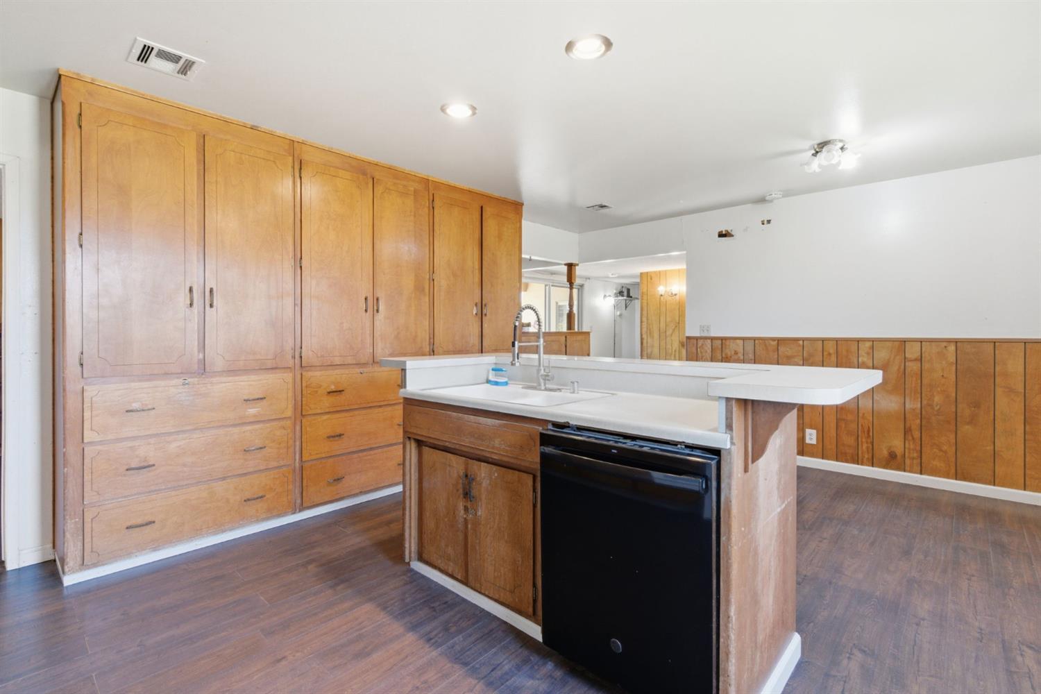 16590 South Austin Road Manteca, CA 95336 - Photo 13 of 37