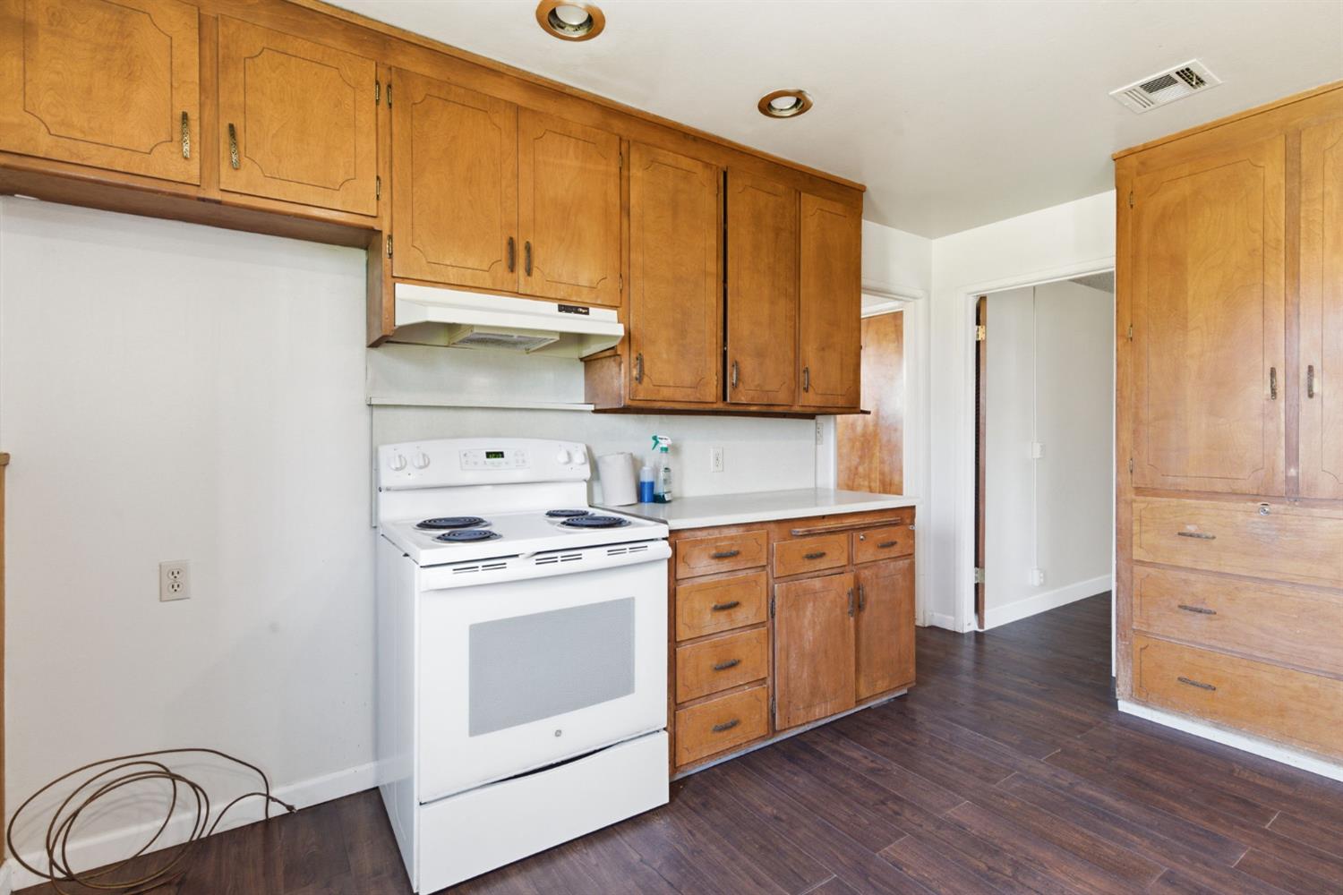 16590 South Austin Road Manteca, CA 95336 - Photo 14 of 37