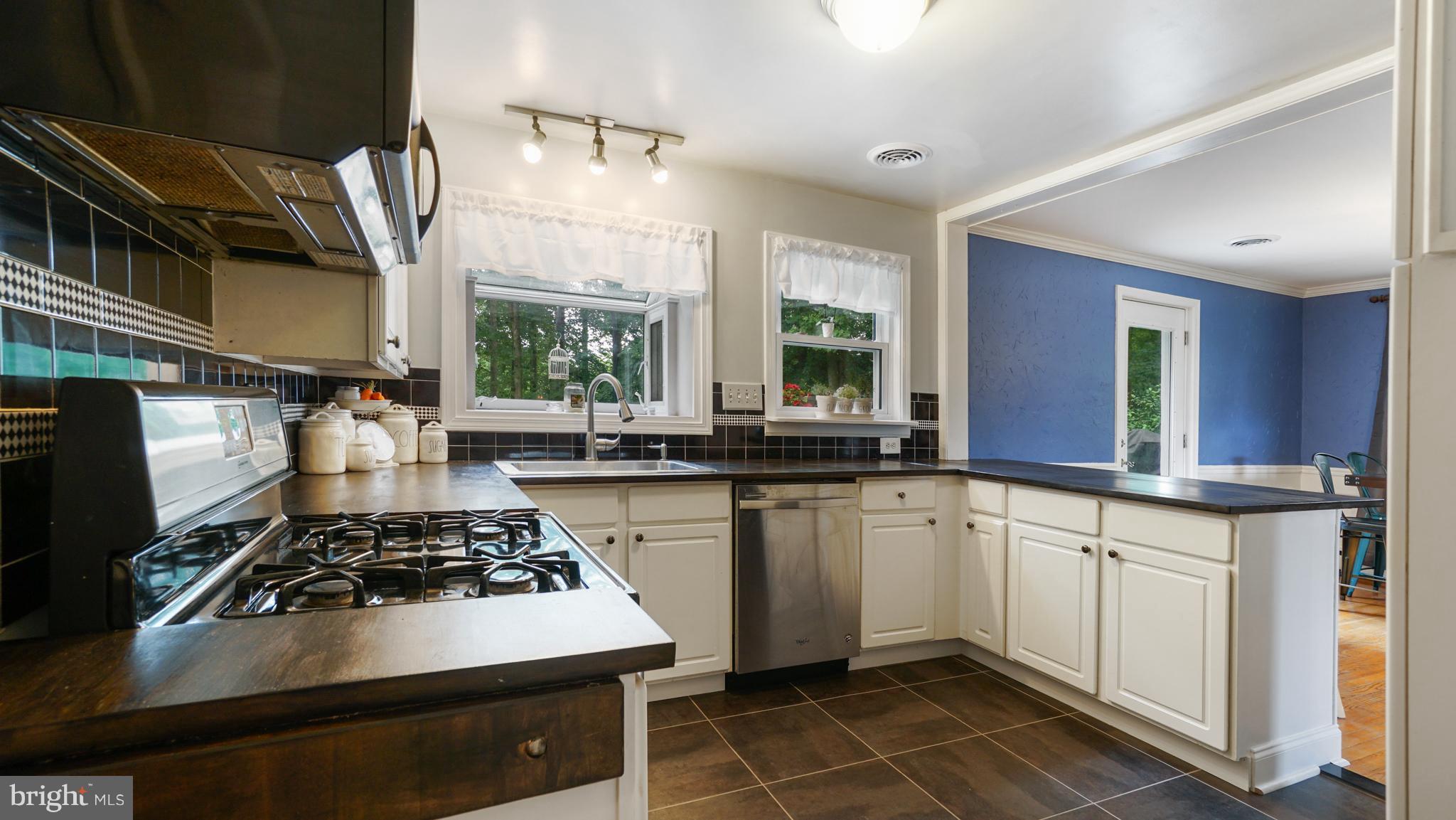 10013 Liberty Road Randallstown, MD 21133 - Photo 8 of 27 Kitchen