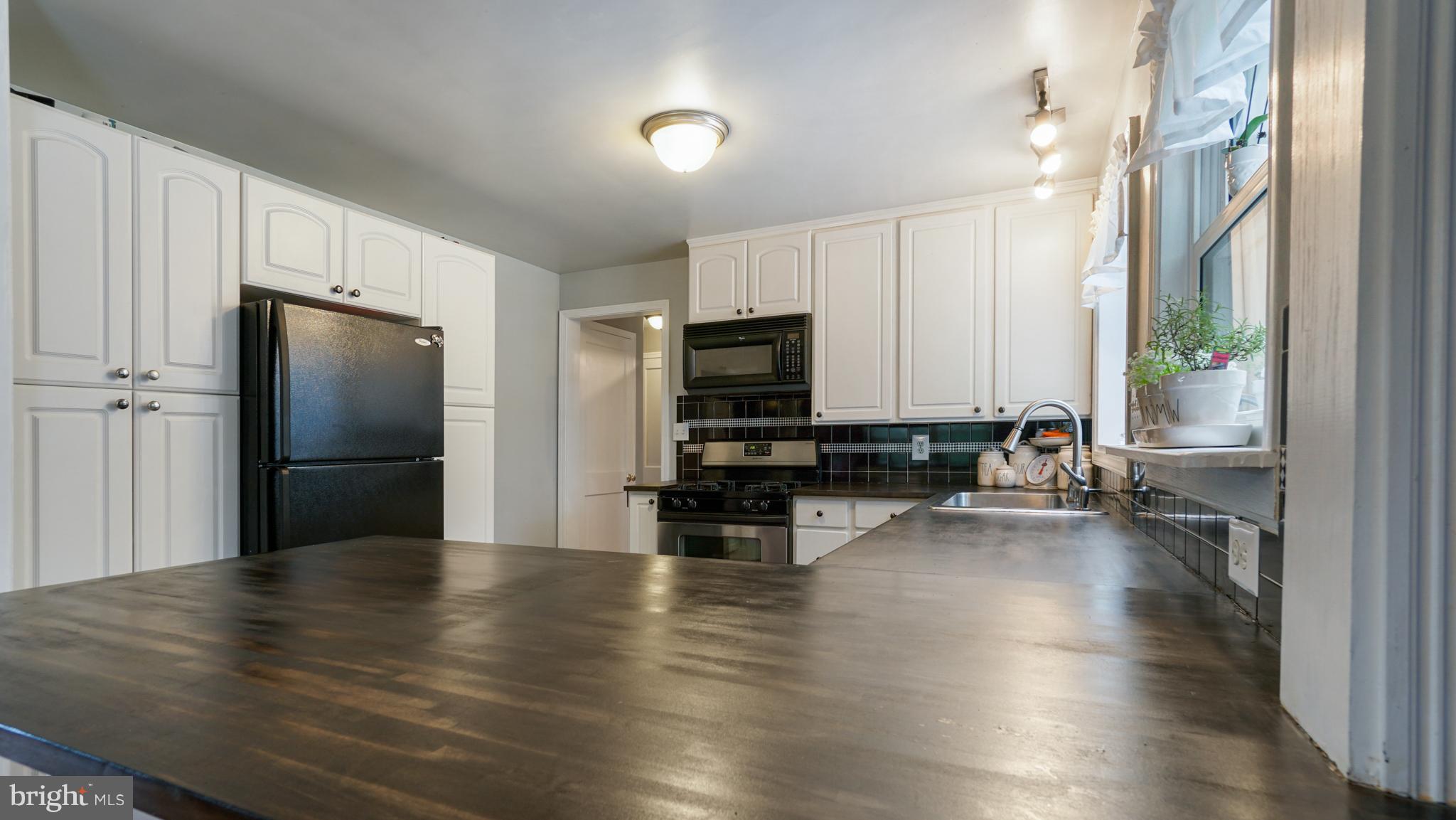 10013 Liberty Road Randallstown, MD 21133 - Photo 9 of 27 Kitchen