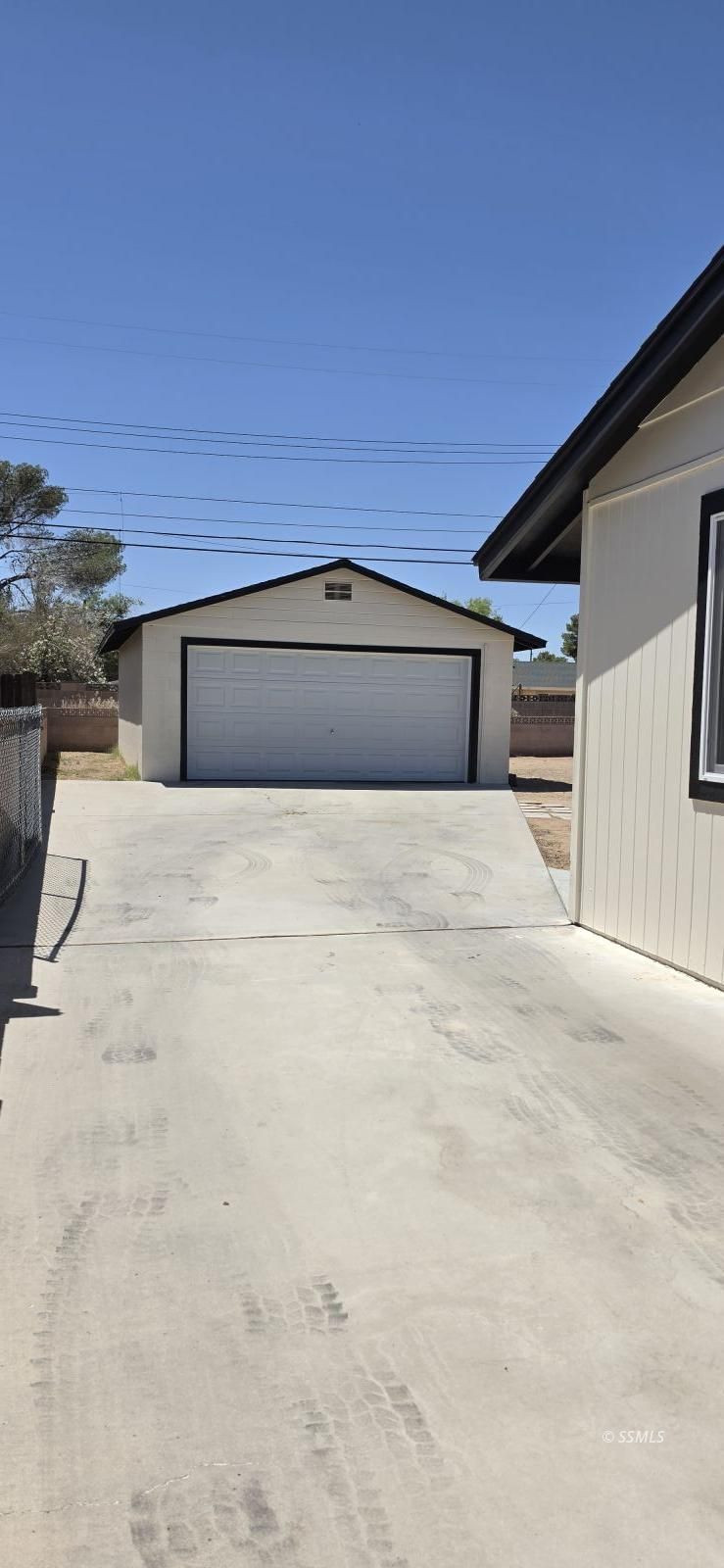 729 Commercial Avenue Ridgecrest, CA 93555 - Photo 16 of 17