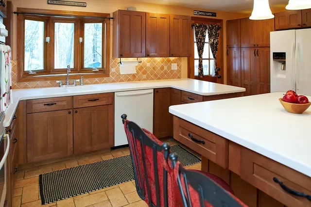 $789,900 | 11 Canterbury Drive, Georgetown, MA 01833