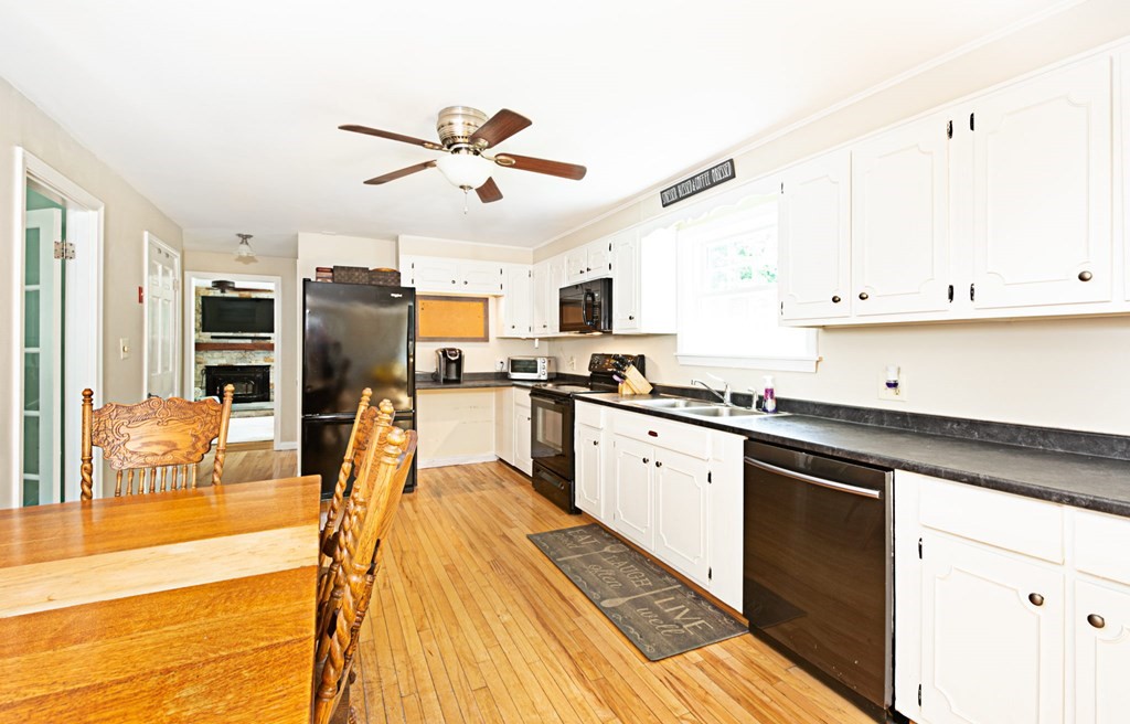 2 Highland Street Lancaster, MA 01523 - Photo 15 of 42