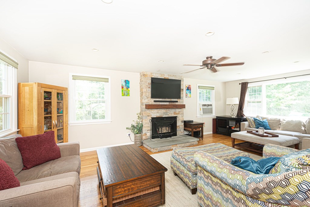 2 Highland Street Lancaster, MA 01523 - Photo 21 of 42