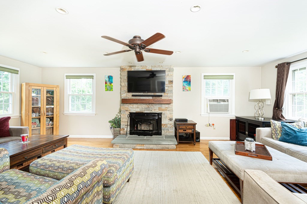 2 Highland Street Lancaster, MA 01523 - Photo 23 of 42