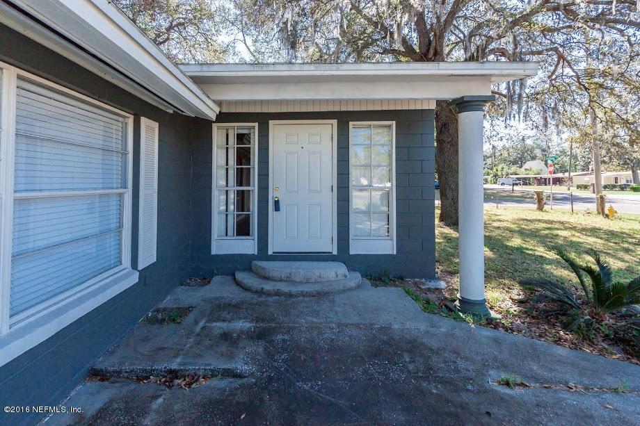 8241 Merivale Road Jacksonville, FL 32208 - Photo 5 of 30 Front4
