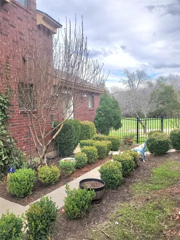 $950 | 1050 Hidden Hills Drive, Unit GROUND FLOOR GARAGE, Dripping Springs, TX 78620