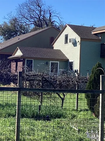 $950 | 1050 Hidden Hills Drive, Unit GROUND FLOOR GARAGE, Dripping Springs, TX 78620