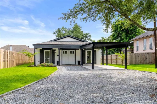 $2,000 | 503 West Sallier Street, Lake Charles, LA 70601