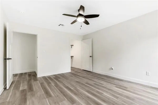 $2,000 | 503 West Sallier Street, Lake Charles, LA 70601