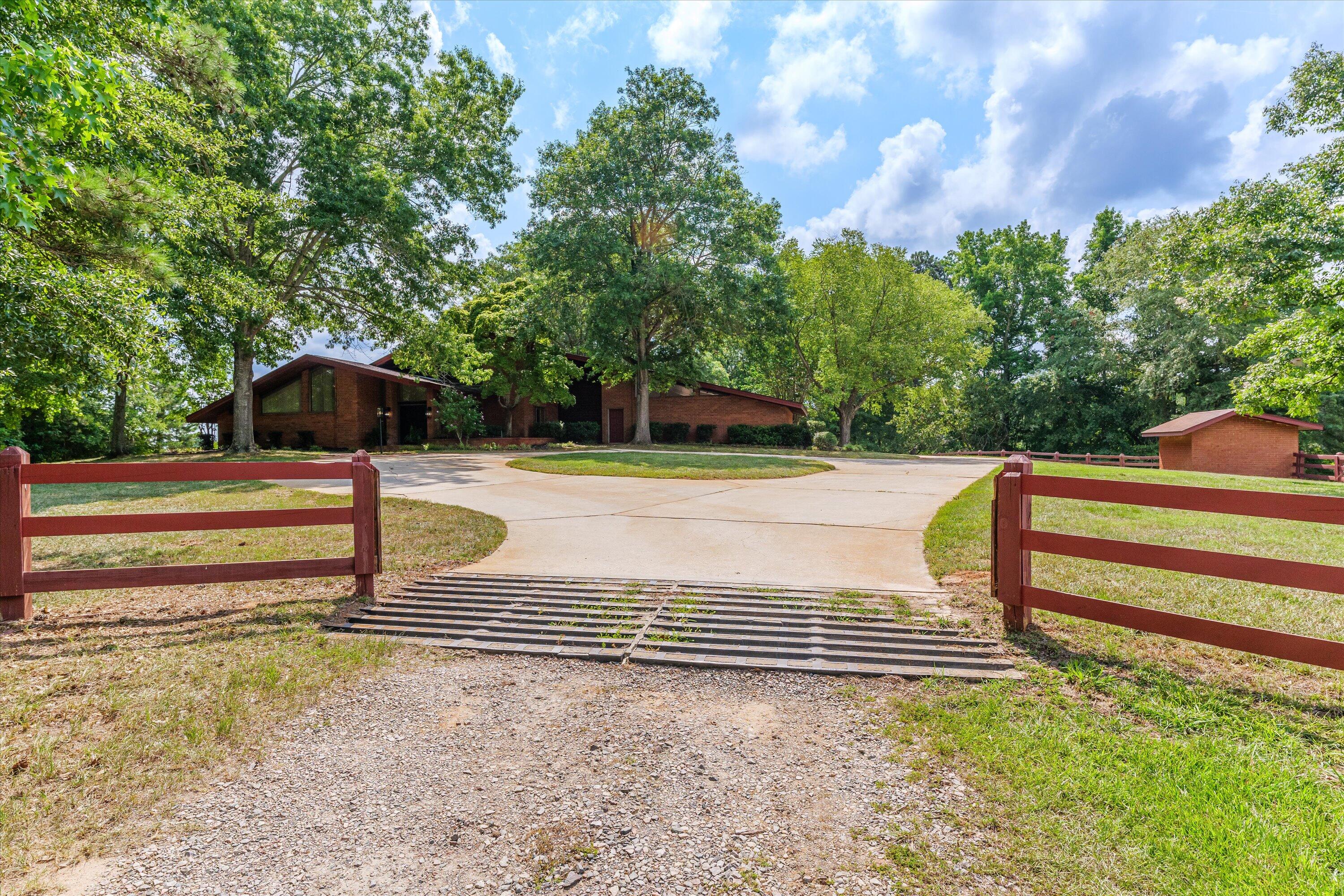 97 Thurmond Road Clarks Hill, SC 29821 - Photo 3 of 70 Front Gate