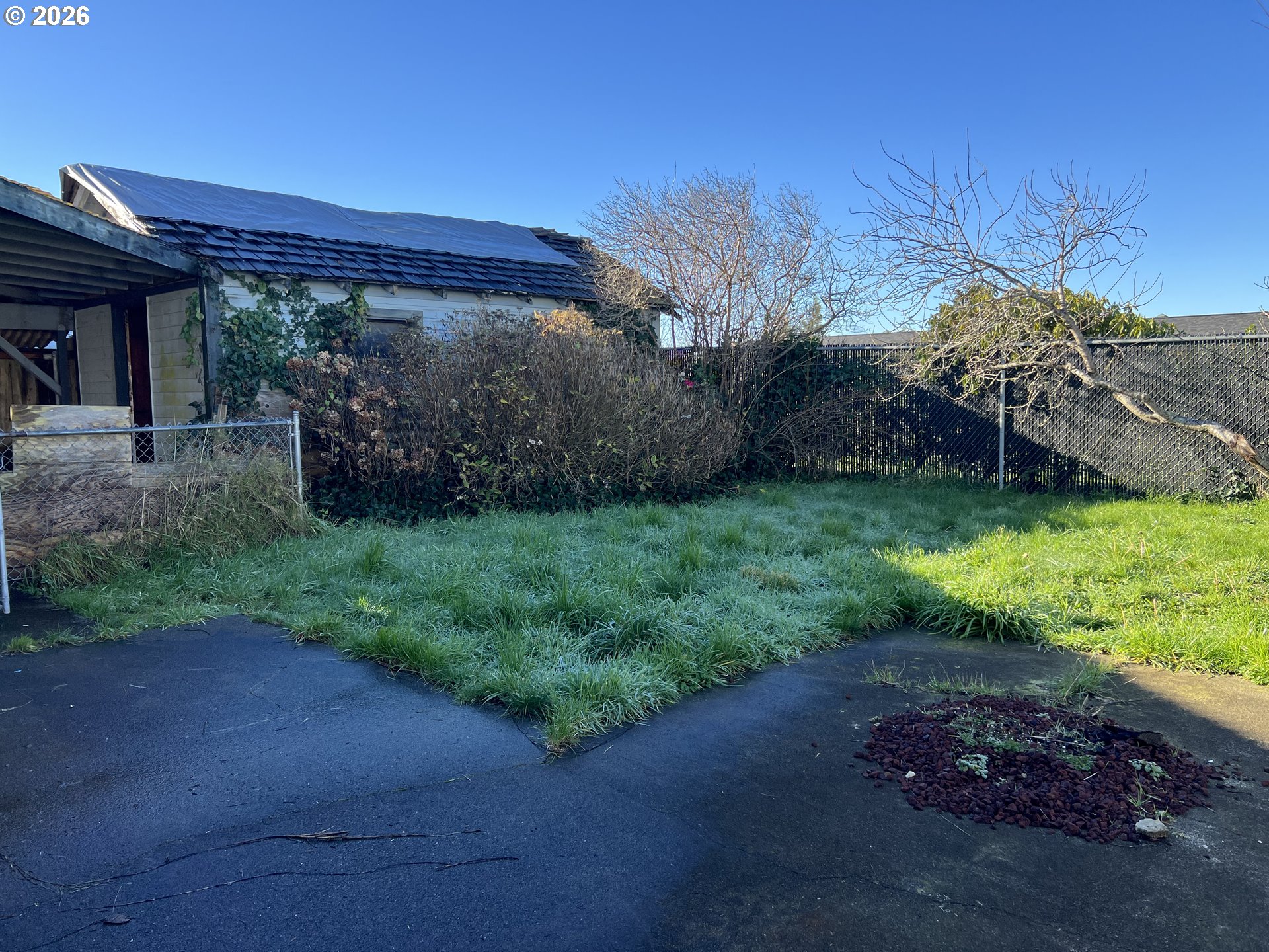 2260 Meade Avenue North Bend, OR 97459 - Photo 26 of 37 a view of a back yard of the house