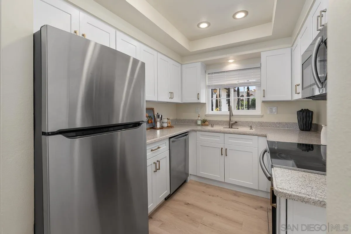 12204 Rancho Bernardo Road, Unit B San Diego, CA 92128 - Photo 7 of 34