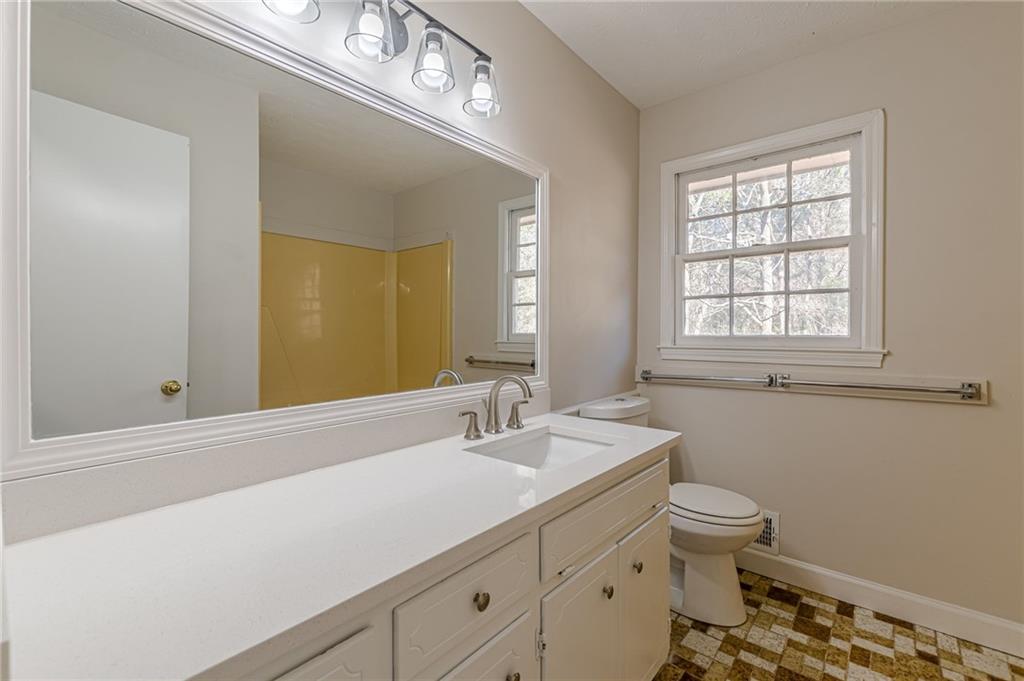 9178 Lakeview Drive Southwest Covington, GA 30014 - Photo 37 of 53