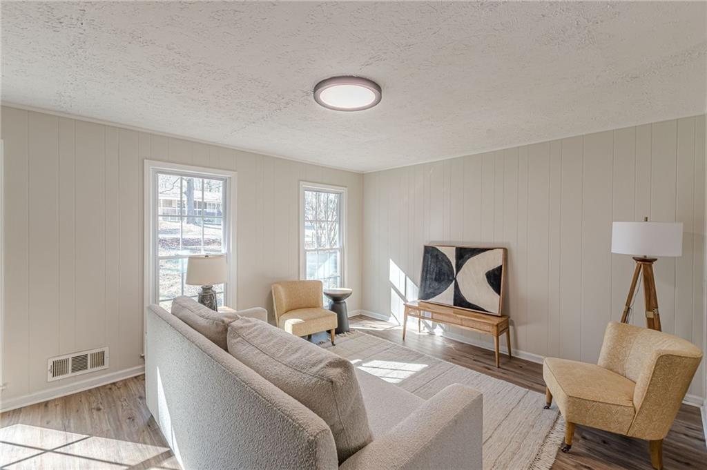 9178 Lakeview Drive Southwest Covington, GA 30014 - Photo 4 of 53