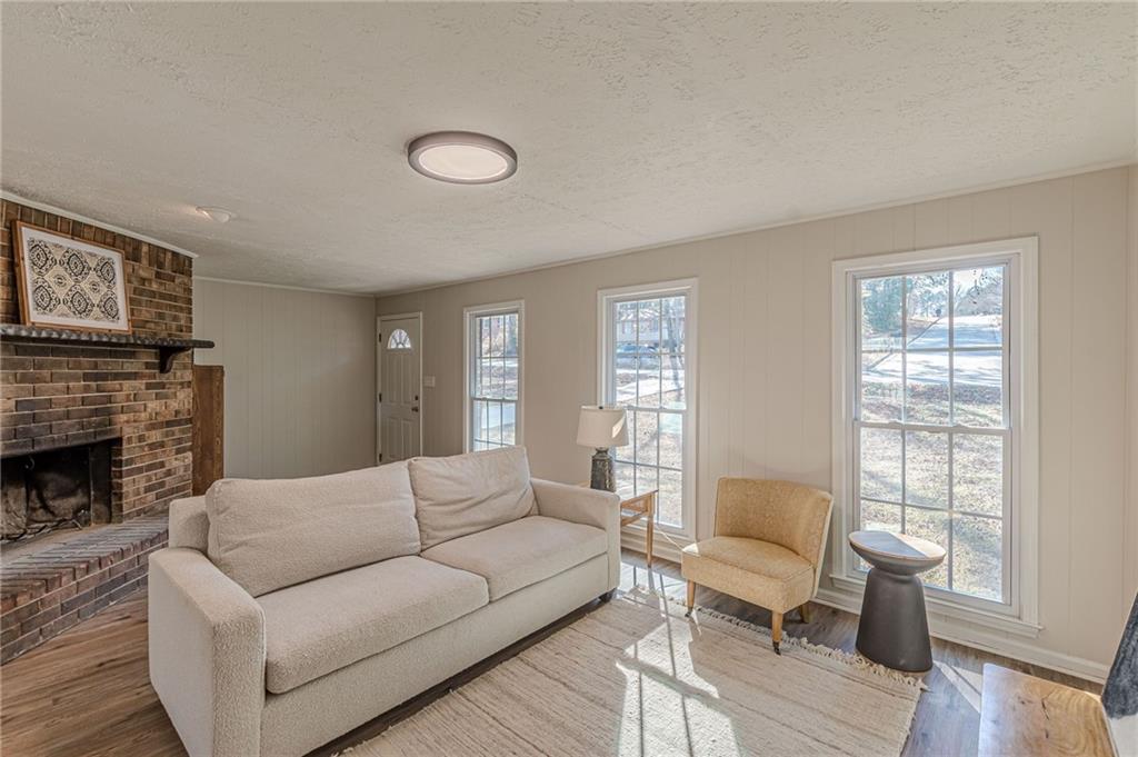 9178 Lakeview Drive Southwest Covington, GA 30014 - Photo 6 of 53