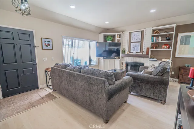 $625,000 | 1770 East Avenida De Las Flores, Thousand Oaks, CA 91362
