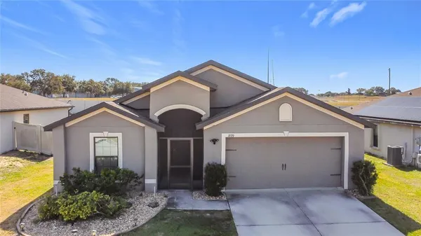 $285,000 | 1899 Amber Sweet Circle, Dundee, FL 33838