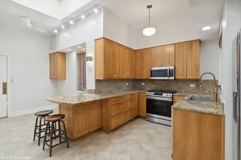 $1,025,000 | 1350 North State Parkway, Unit 3S, Chicago, IL 60610