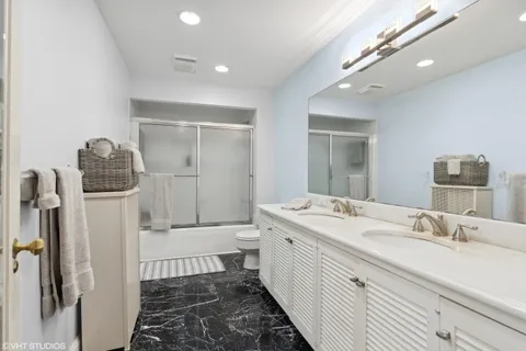 $1,025,000 | 1350 North State Parkway, Unit 3S, Chicago, IL 60610