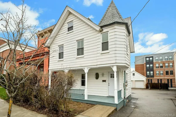 $5,800 | 25 South Washington Street, Unit A, Tarrytown, NY 10591