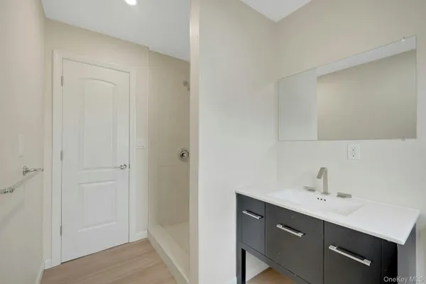 $5,800 | 25 South Washington Street, Unit A, Tarrytown, NY 10591
