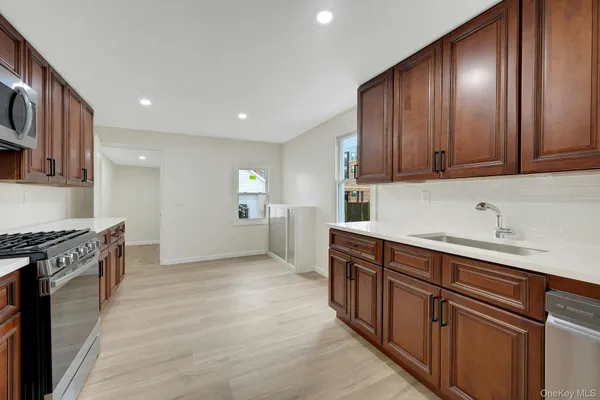 $5,800 | 25 South Washington Street, Unit A, Tarrytown, NY 10591