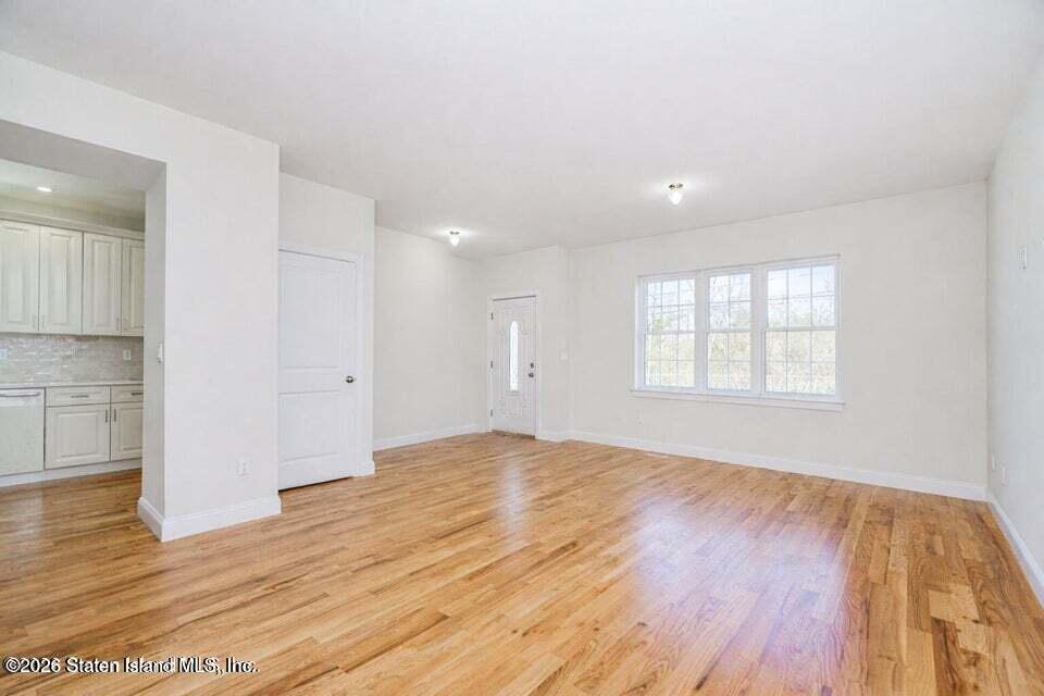 556 Drumgoole Road East Staten Island, NY 10312 - Photo 39 of 52 40
