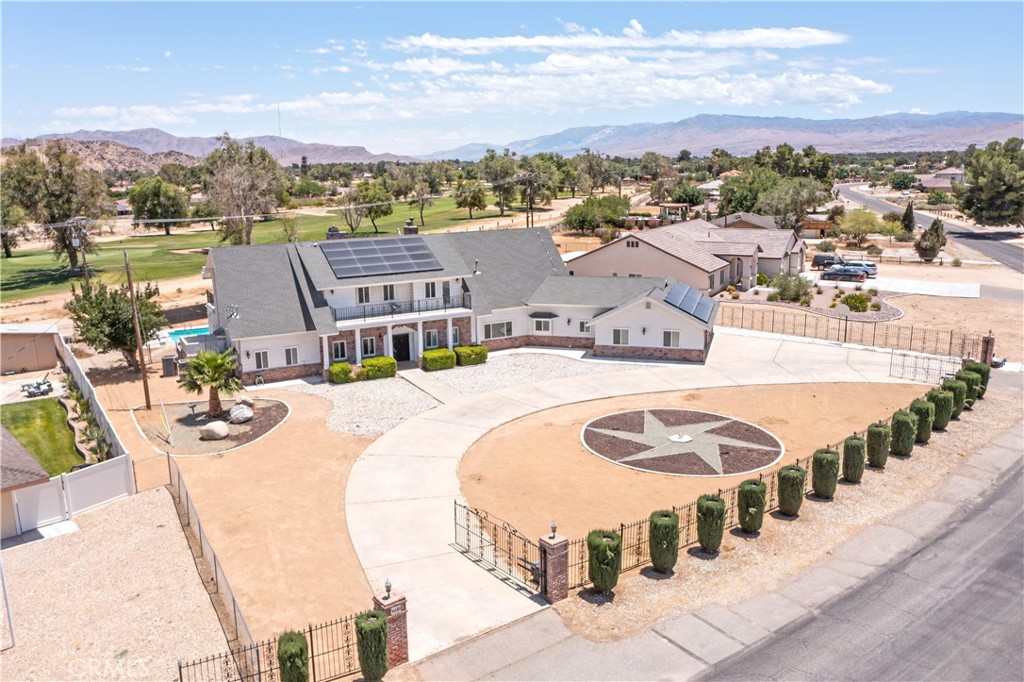 14681 Choco Road Apple Valley, CA 92307 - Photo 1 of 75 Circular driveway