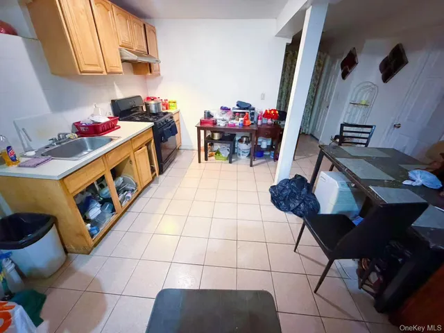 a very nice looking room with many windows