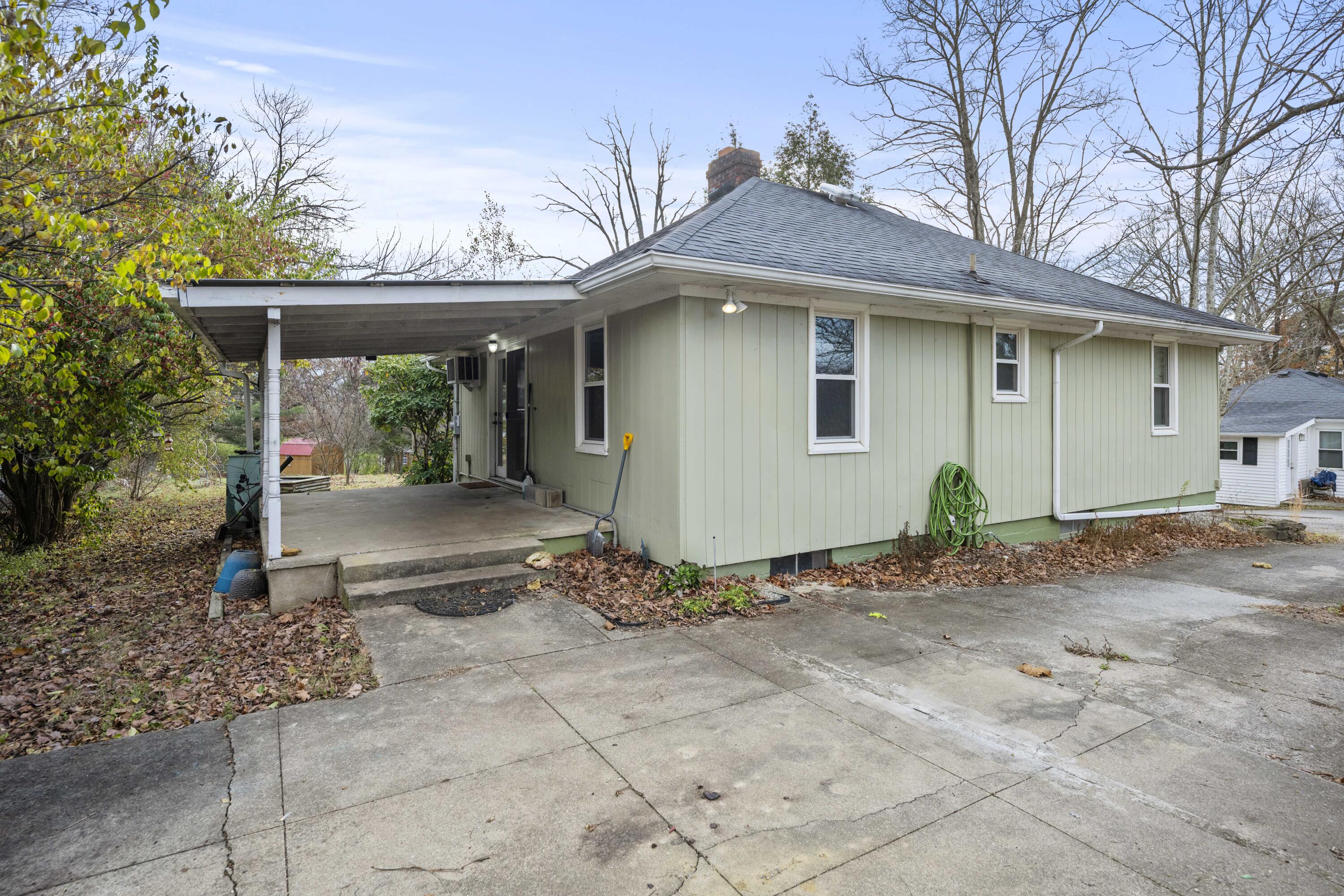 182 East Haiti Road Berea, KY 40403 - Photo 3 of 29 20241204-182-E-Haiti-Rd-tem-003