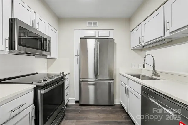 $1,650 | 300 South Cedar Street, Charlotte, NC 28202