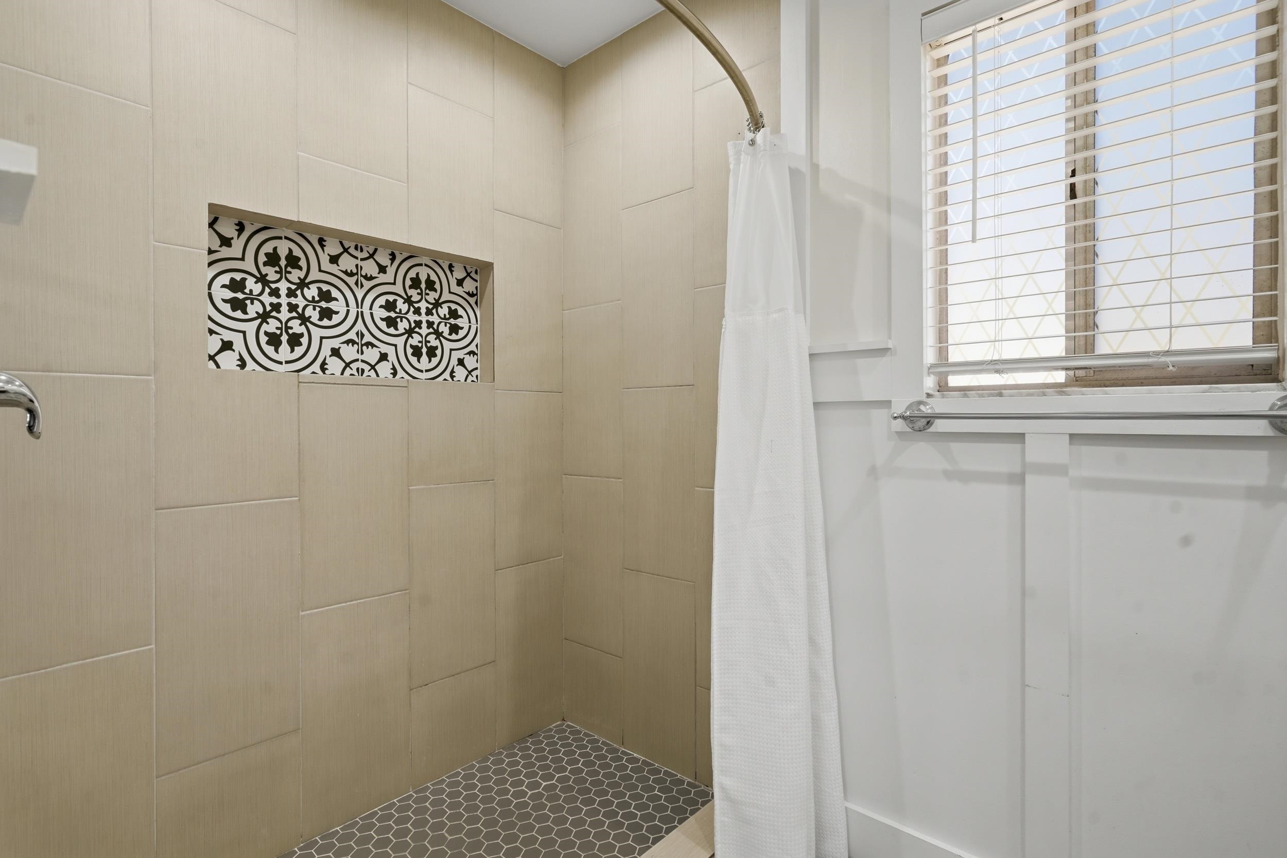 904 Alicante Road St. Augustine, FL 32086 - Photo 22 of 32 Full bath featuring a stall shower