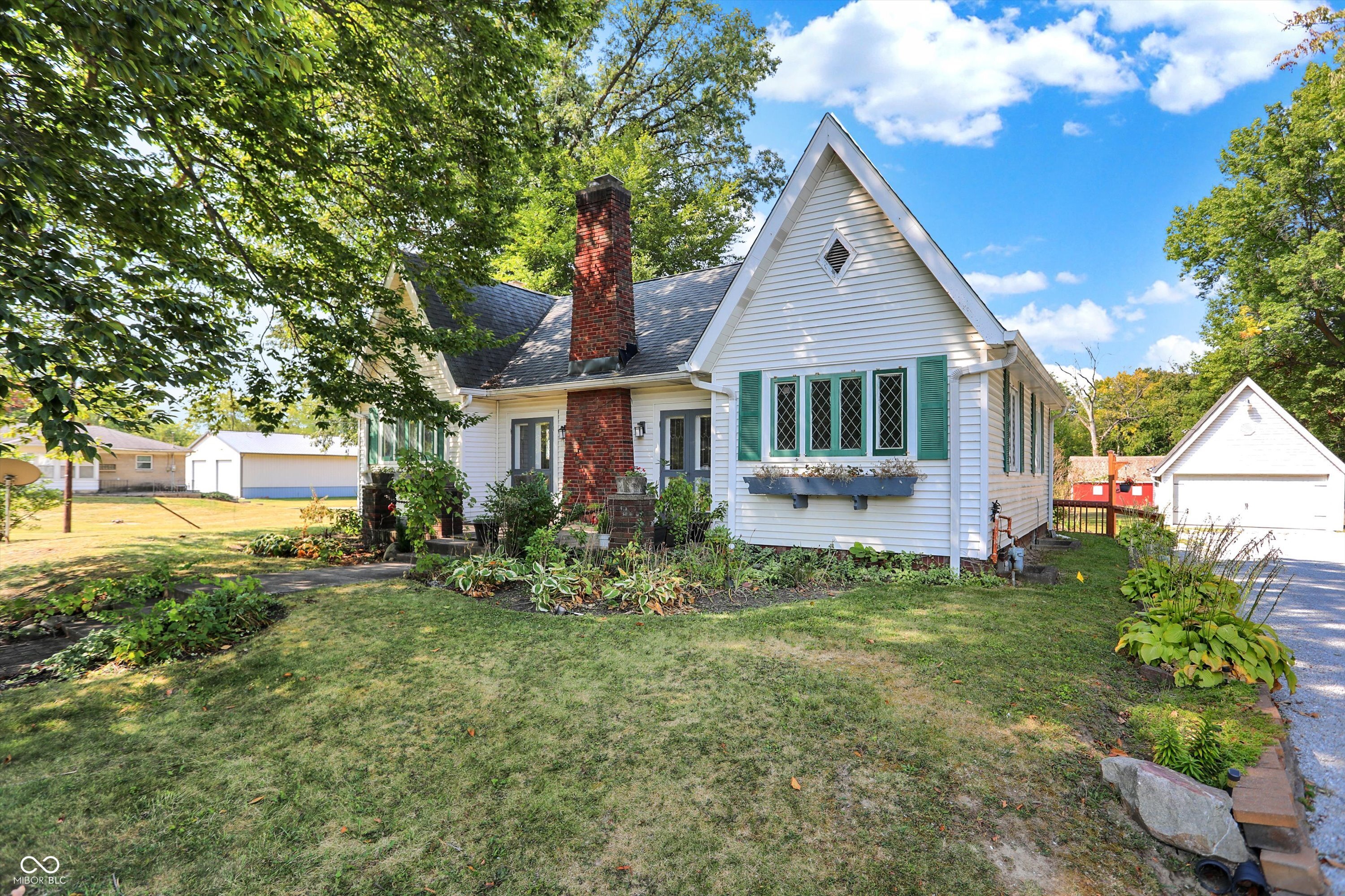 1640 South Hunter Road Indianapolis, IN 46239 - Photo 2 of 72 Gallery Image 2
