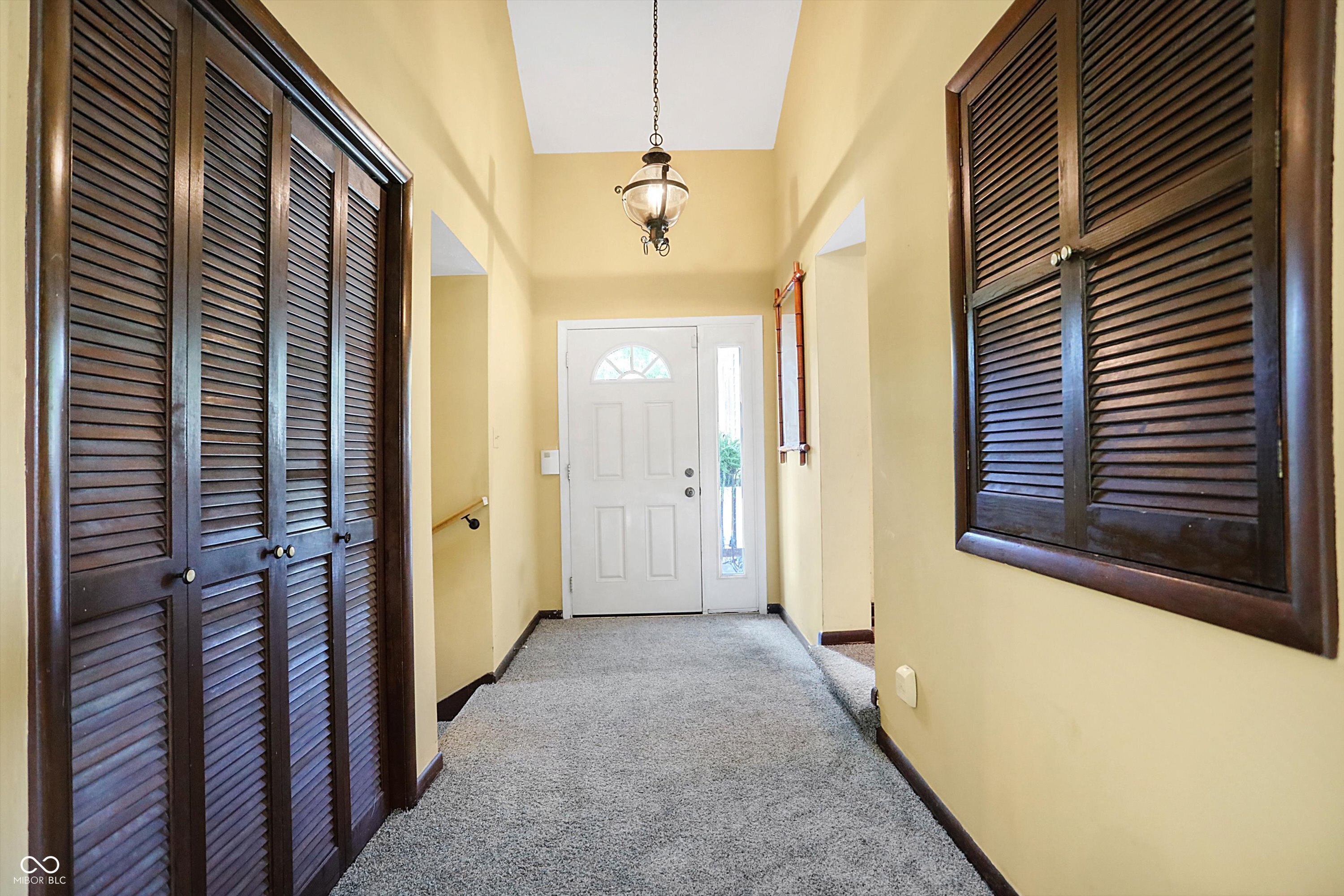 1640 South Hunter Road Indianapolis, IN 46239 - Photo 5 of 72 Gallery Image 5