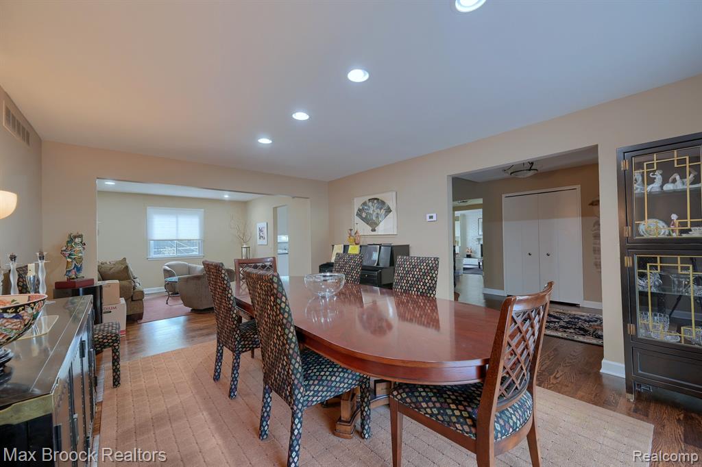 35181 Spring Hill Road Farmington Hills, MI 48331 - Photo 8 of 36