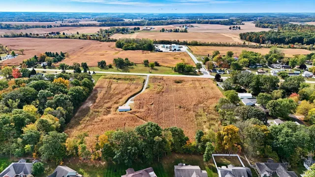 $324,900 | 1120 West Business 30, Columbia City, IN 46725