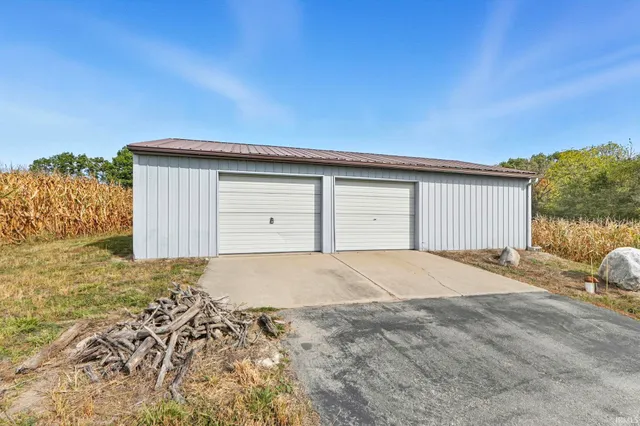 $324,900 | 1120 West Business 30, Columbia City, IN 46725