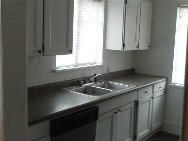 2024 Telegraph Road Davenport, IA 52804 - Photo 5 of 11 Gallery Image 5