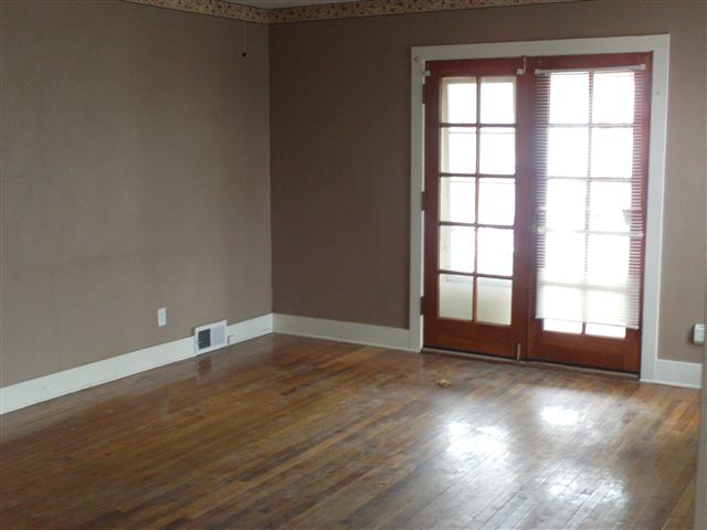 2024 Telegraph Road Davenport, IA 52804 - Photo 6 of 11 Gallery Image 6