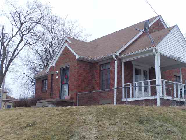 2024 Telegraph Road Davenport, IA 52804 - Photo 7 of 11 Gallery Image 7