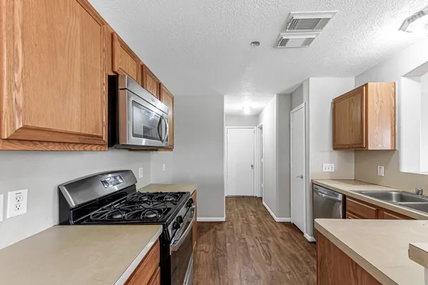 $1,800 | 20347 Hunterclif Lane, Katy, TX 77449
