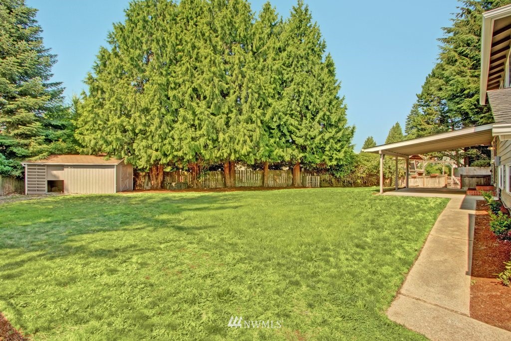 2001 Vashon Avenue Northeast Renton, WA 98059 - Photo 14 of 16 Gallery Image 14