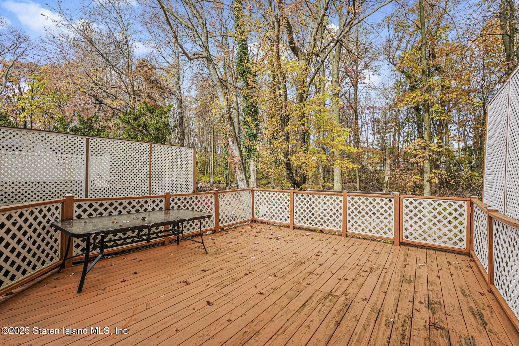 41 Wolcott Avenue Staten Island, NY 10312 - Photo 17 of 33 Backyard